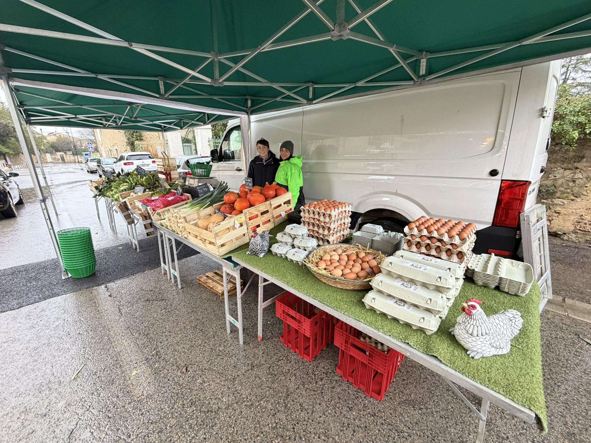 Le stand au marché de Saussan